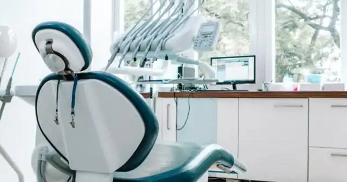 Treatment room at Clínica Dr. António Bexiga, Av. 5 de Outubro, Lisbon